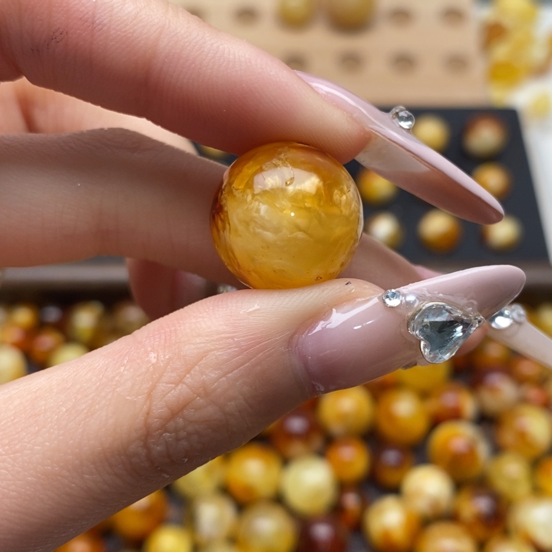 酷***酷蜜蜡未镶嵌裸石蜜蜡