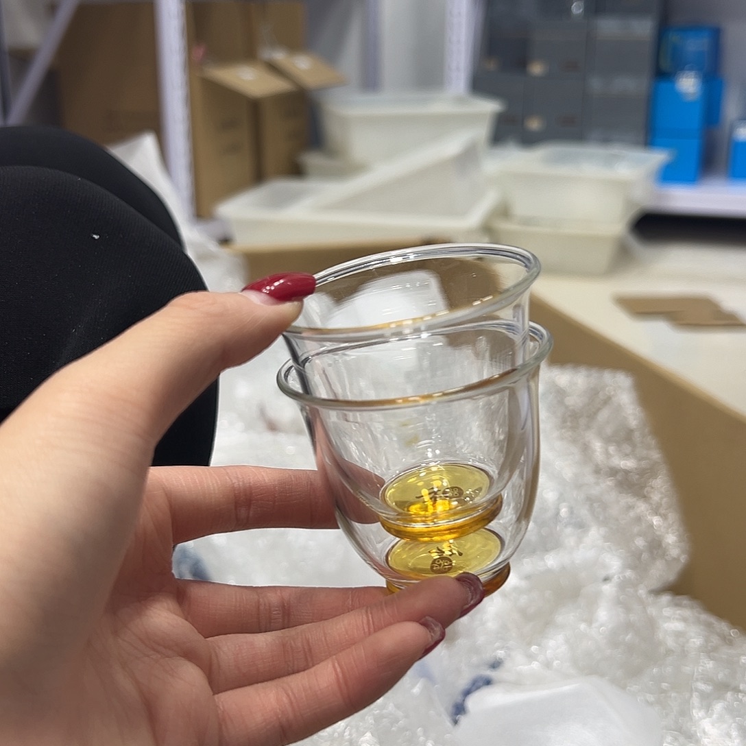 黄底杯子拍一发二