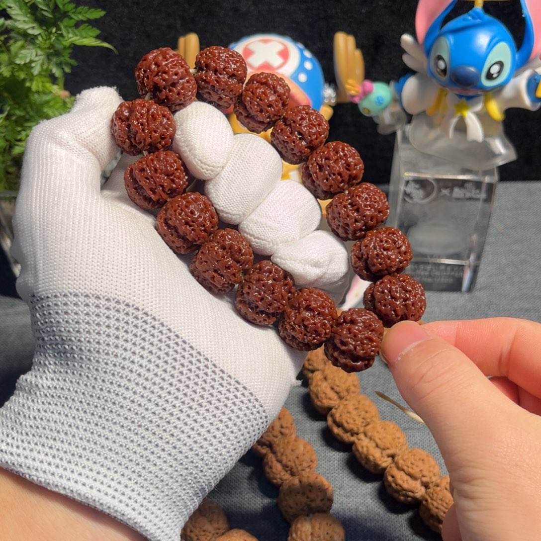 鑫***呀手串金刚菩提梁梅花