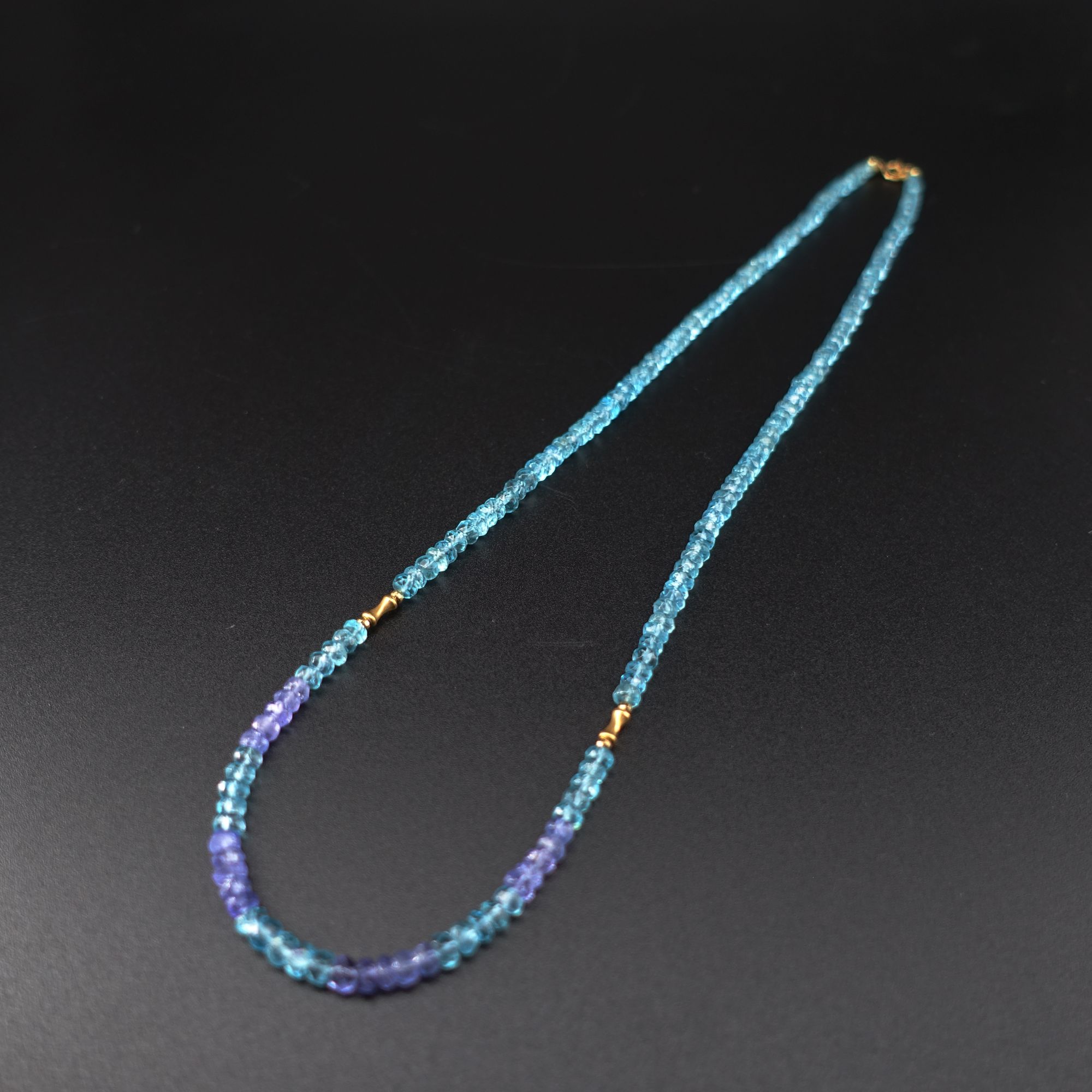 JUSTARRY【霓裳】18k金天然蓝磷灰石坦桑切角项链（定位扣非18k金）