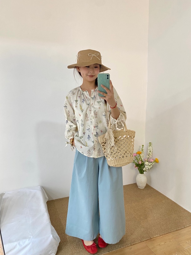 田园风米色碎花上衣