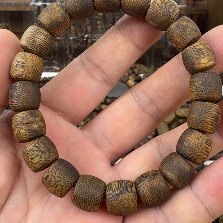 手串沉香乌身手串10克