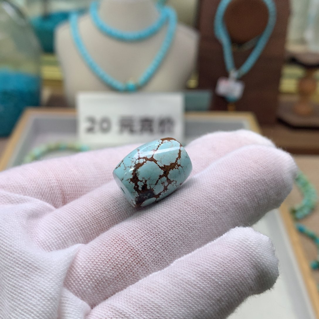 绿松石配饰未镶嵌