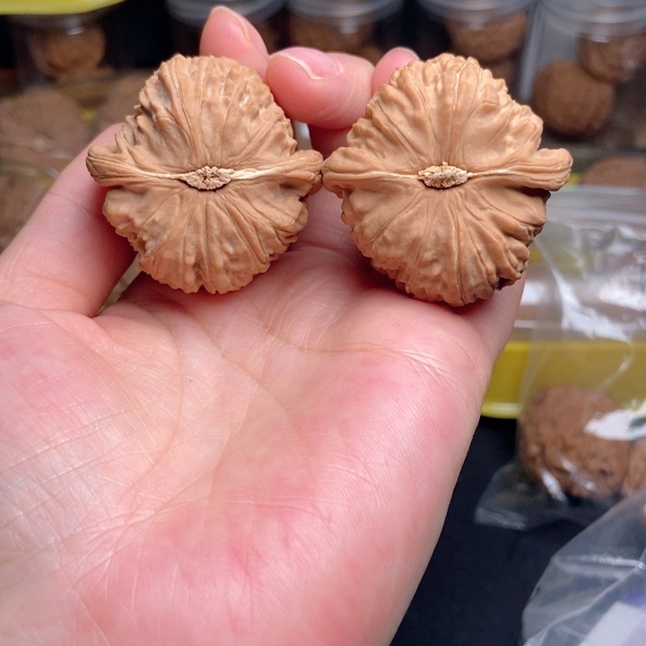 文玩核桃吊坠三角41尺