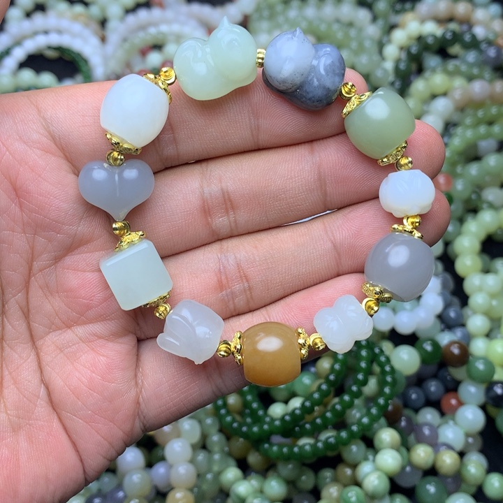 和田玉未镶嵌手串