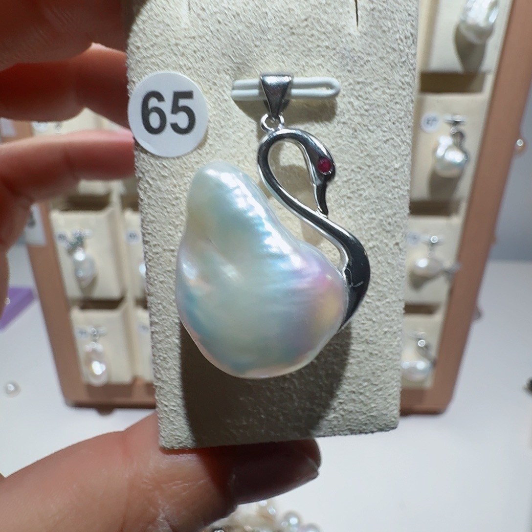 K***y颈饰合金淡水珍珠