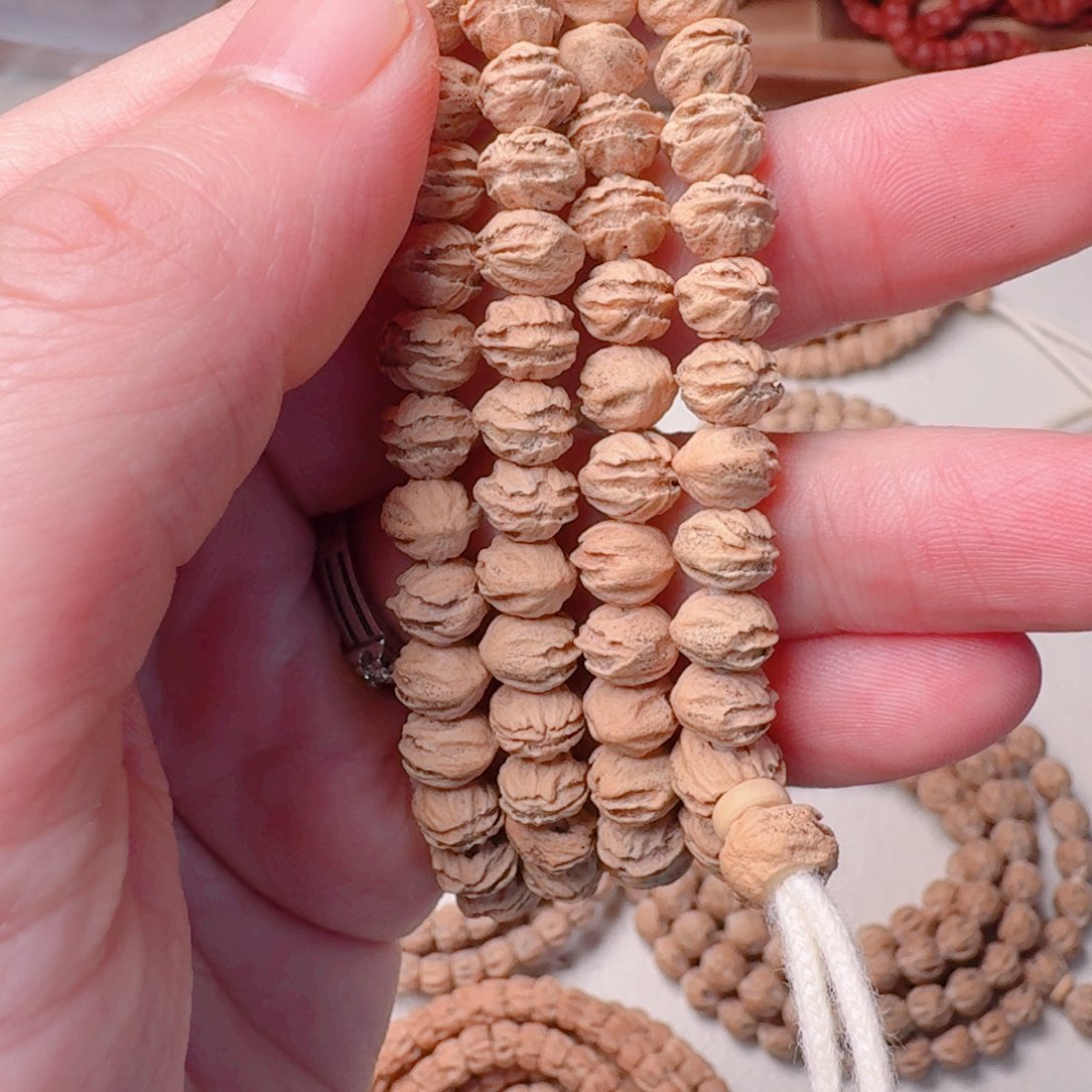 柏香籽/百香籽吊坠阿****哥