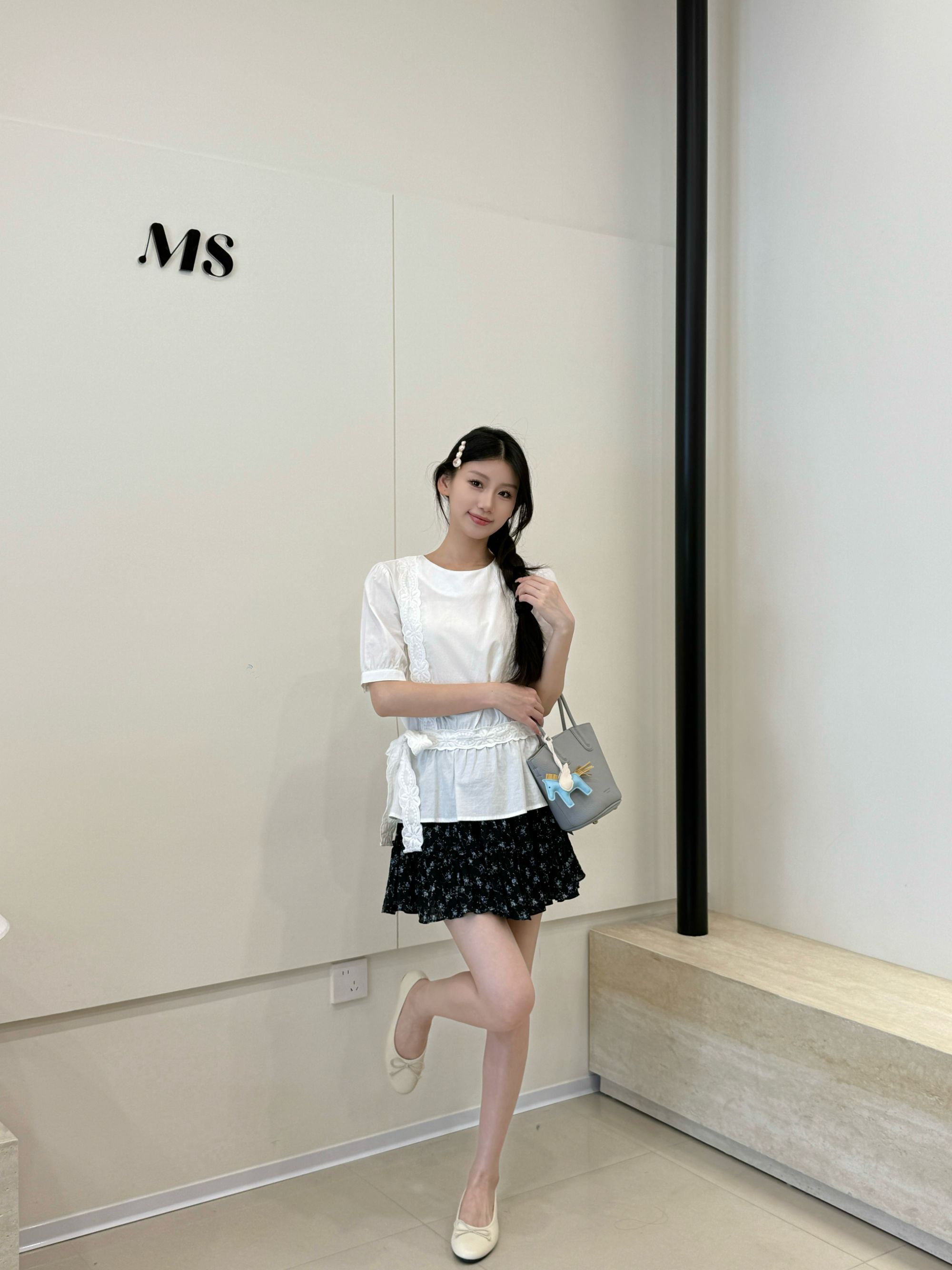 韩系甜美减龄蕾丝花边拼接圆领上衣设计感短袖衬衫2025夏新款