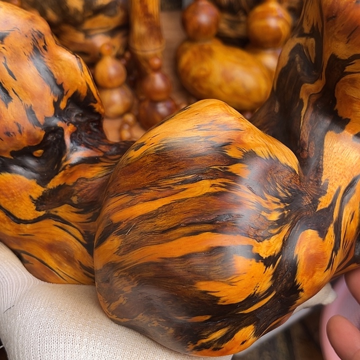 已***）无事牌松木（琥珀木）