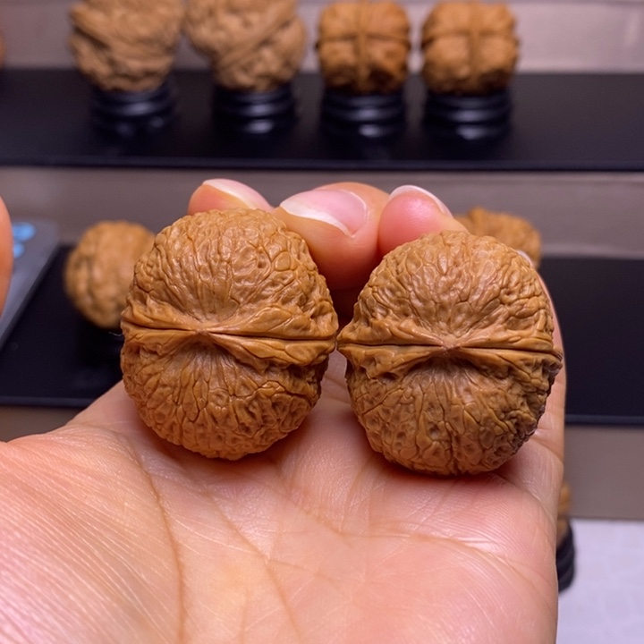 *****把件文玩核桃冰裂纹绣球13