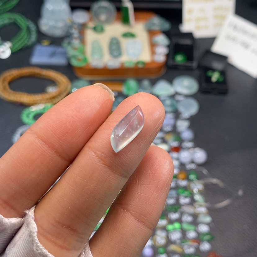 【闪购商品】翡翠挂件未镶嵌随行