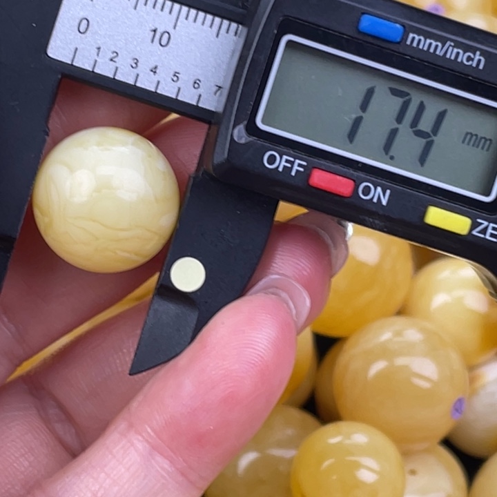 蜜蜡未镶嵌裸石733