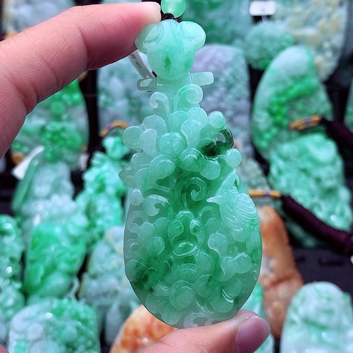 翡翠吊坠(不含链)未镶嵌
