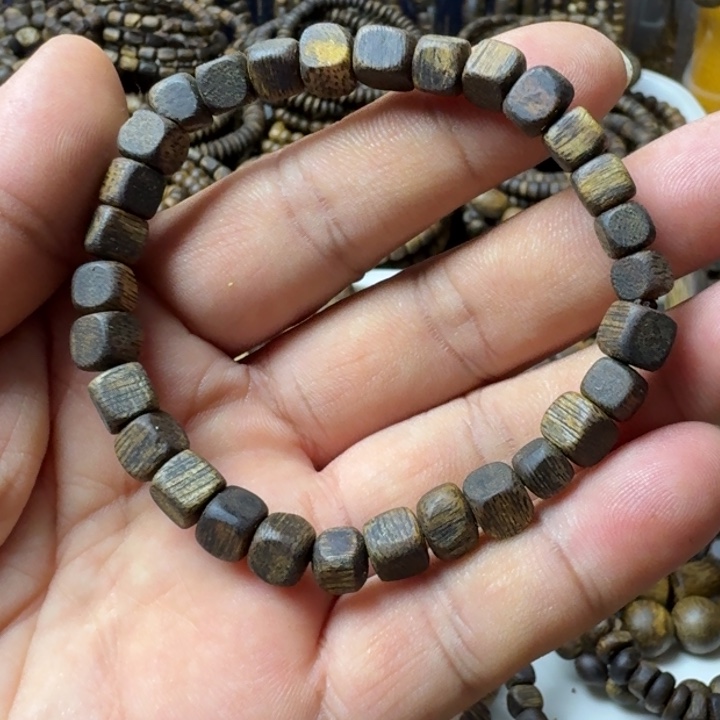 沉香手串云**天张勺子手串6克