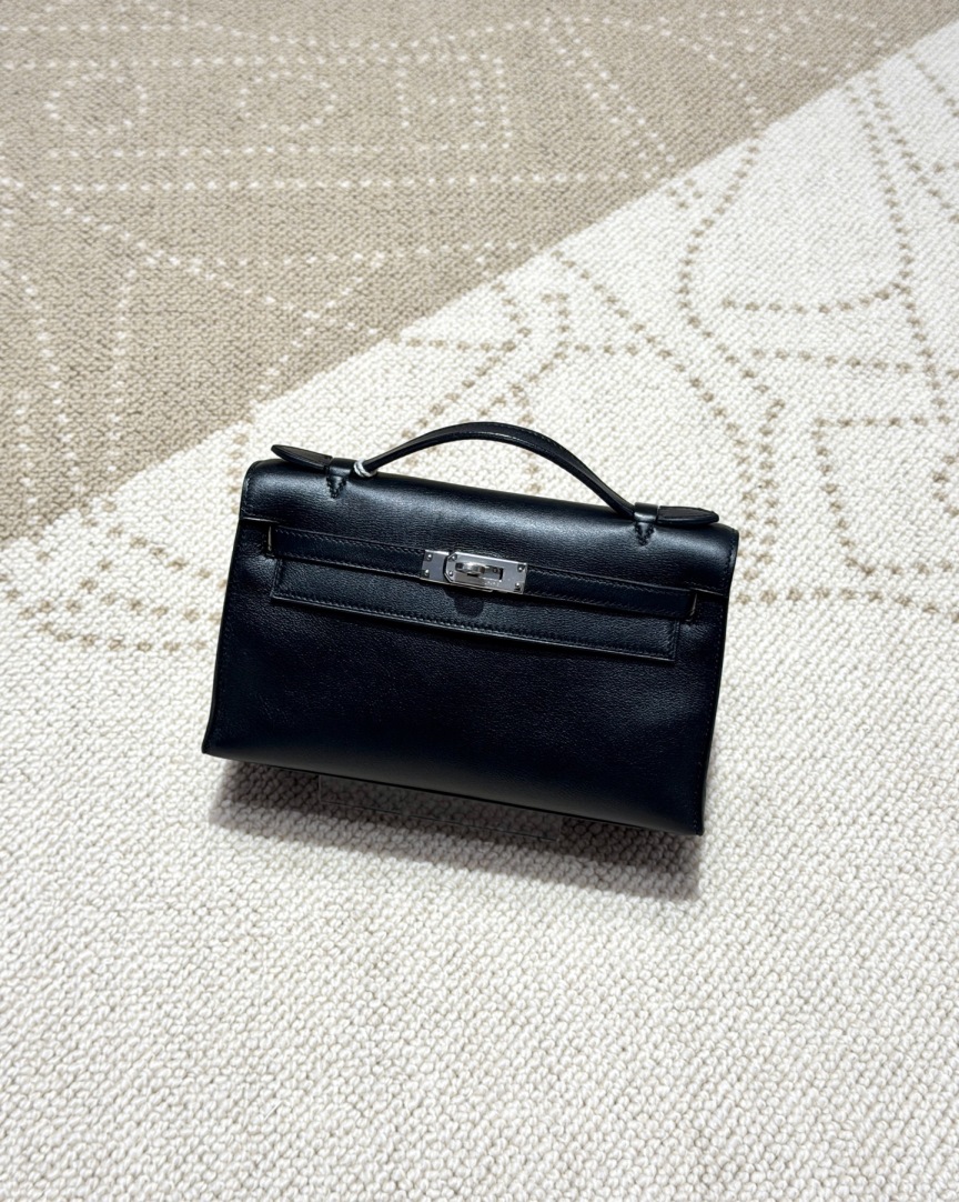 99新 Hermes/爱马仕 爱马仕minikelly经典黑色一代黑银T刻/2023