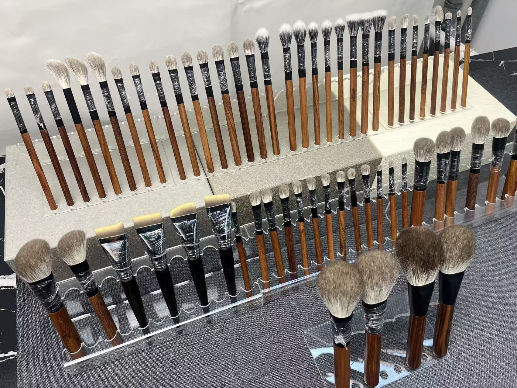 自选1支中号动物毛化妆刷 软毛不退不换