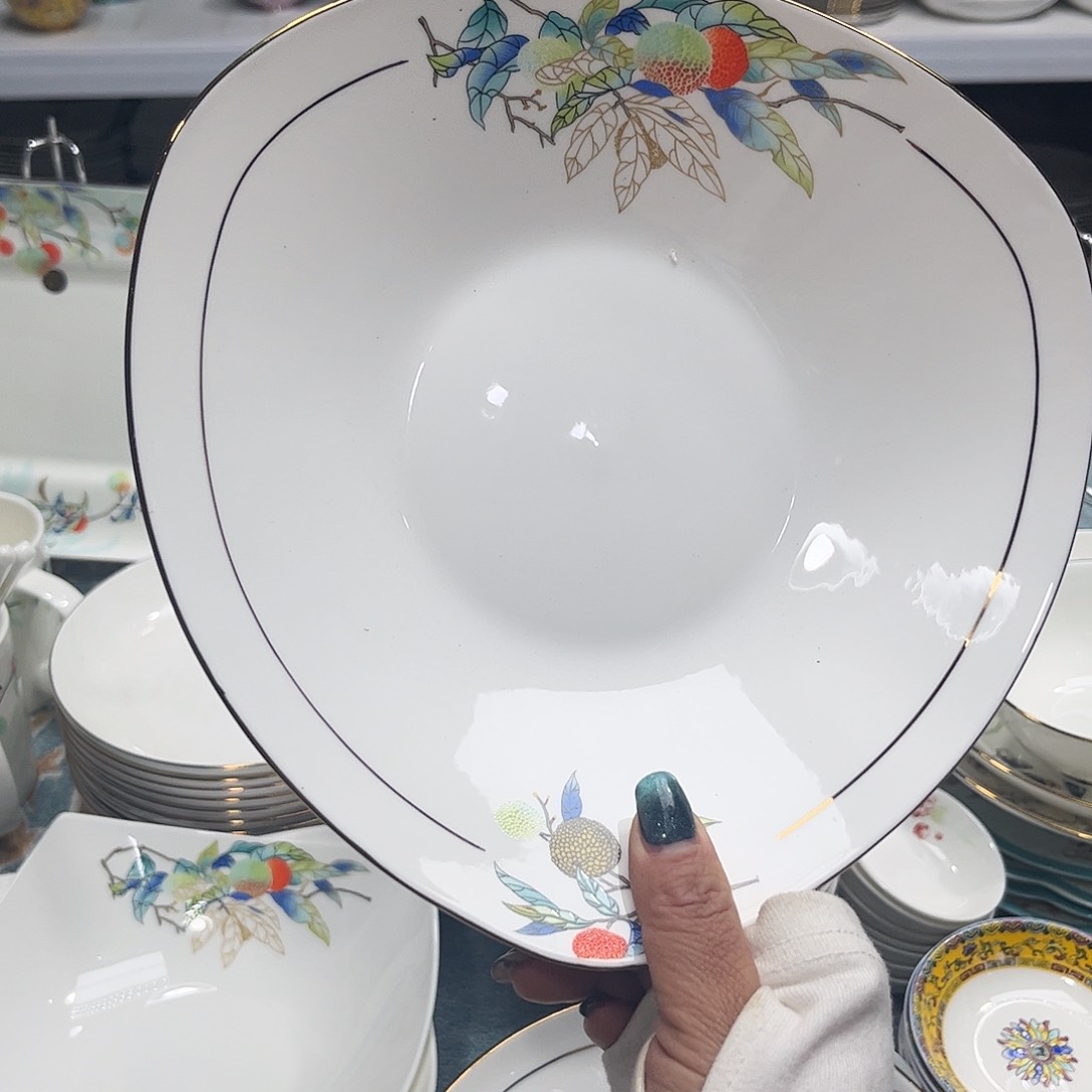 瓷片荔枝三角盘两个