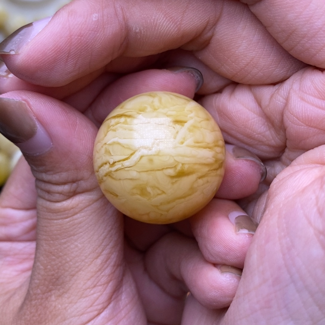 琥珀未镶嵌珠宝奇石555