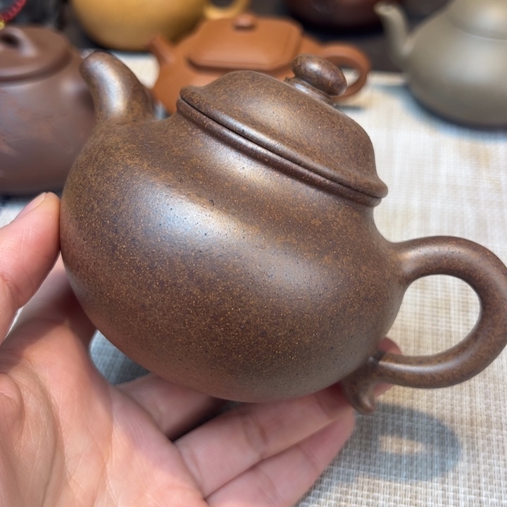 茶壶紫砂莲子，容量180毫升，段泥柴烧
