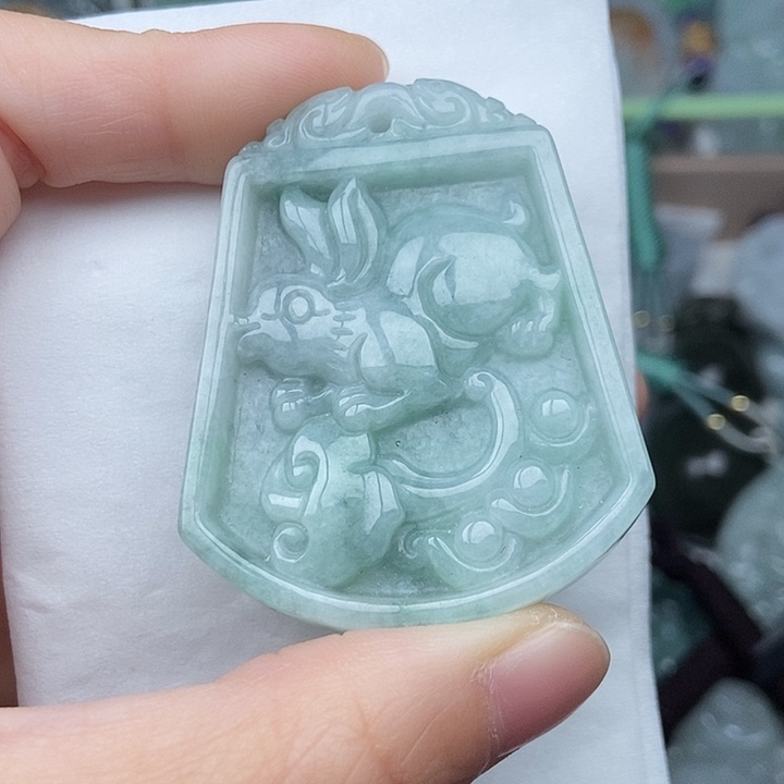 翡翠未镶嵌颈饰翡翠