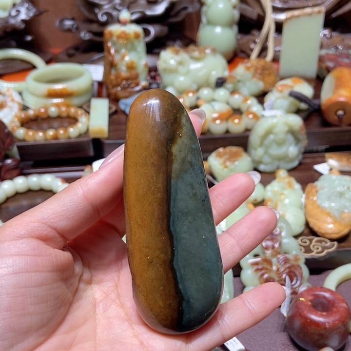 岫岩河磨玉（透闪石质玉）把件未镶嵌