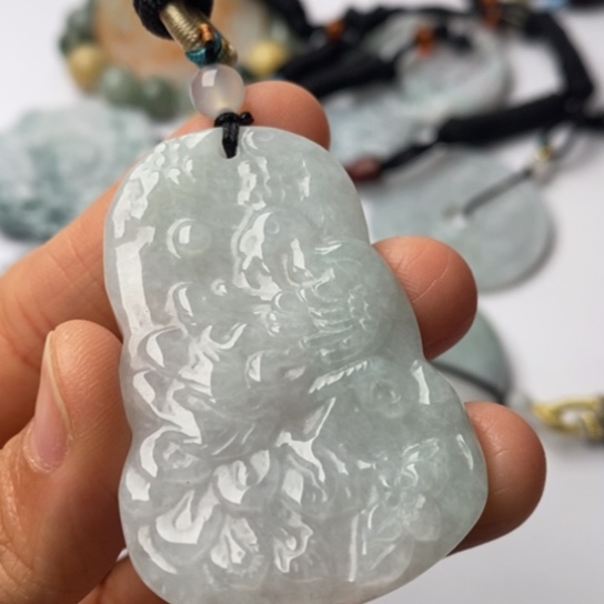 翡翠未镶嵌挂件翡翠