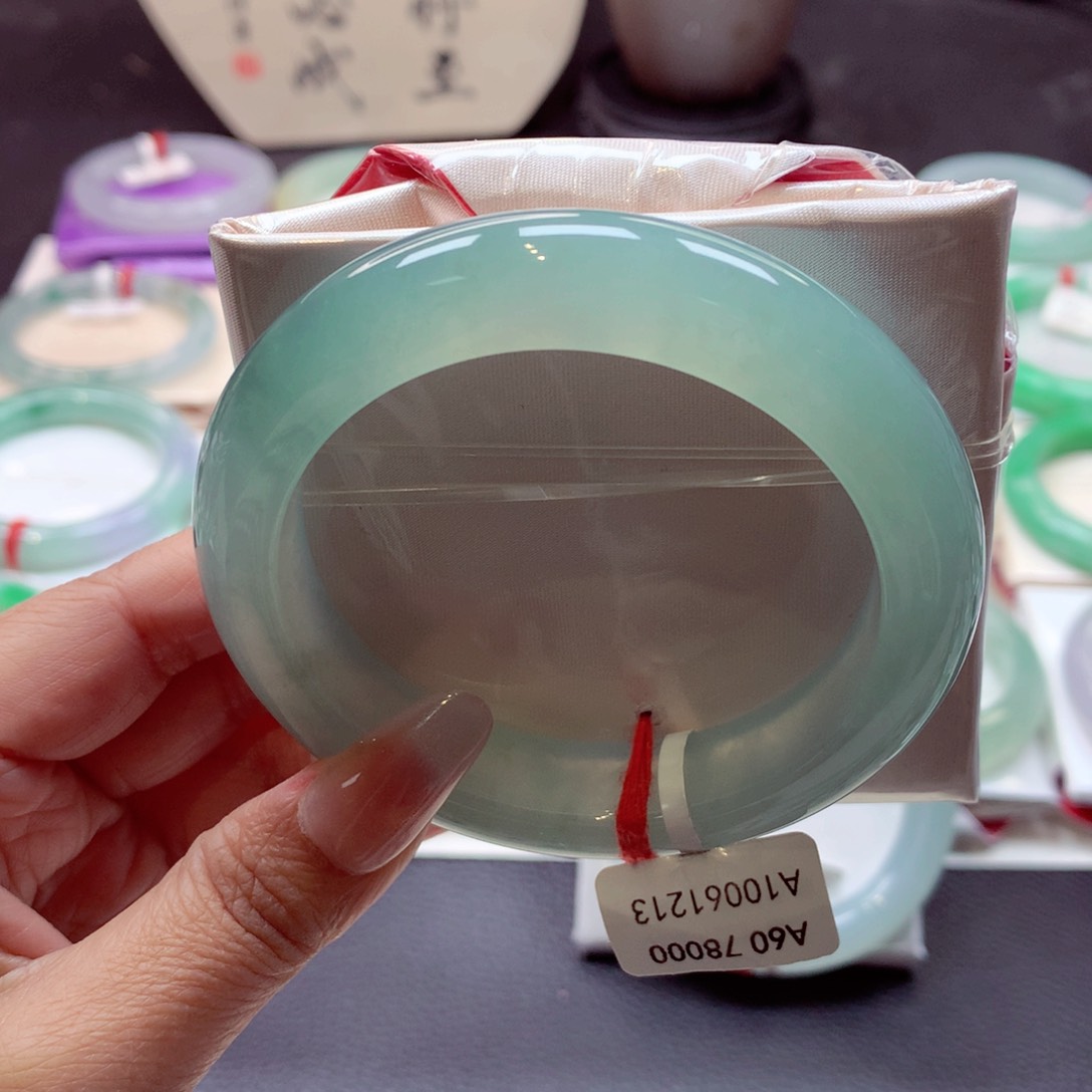 翡翠手镯未镶嵌时***好正圈60（89）