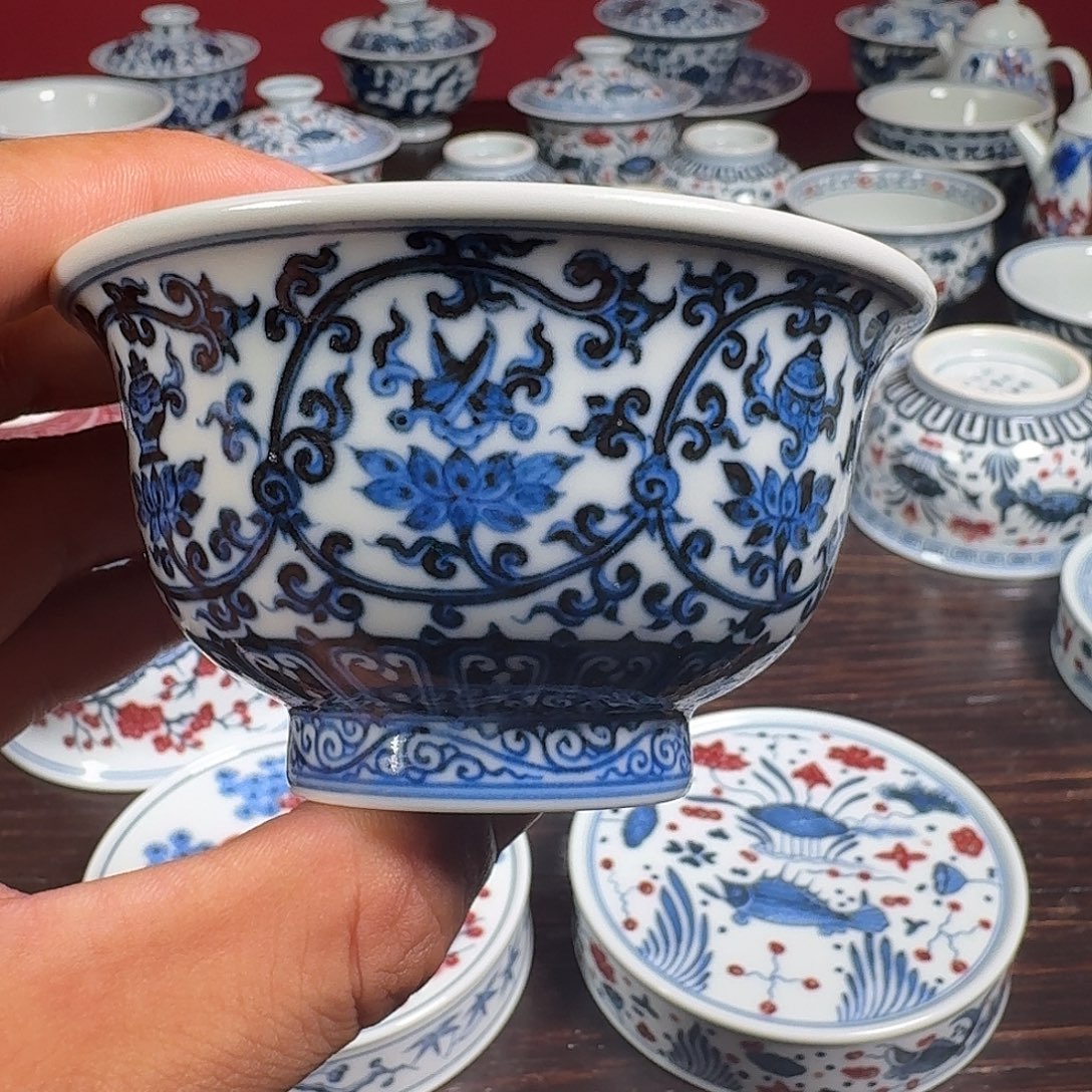 G***r摆件柴窑青花八宝压手