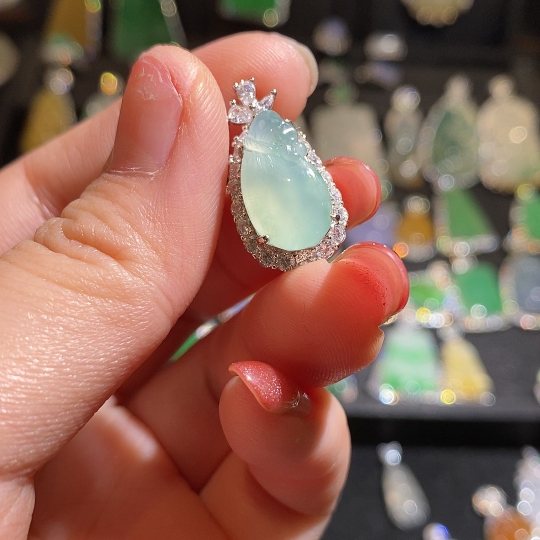 颈饰银S925镶嵌翡翠天然翡翠