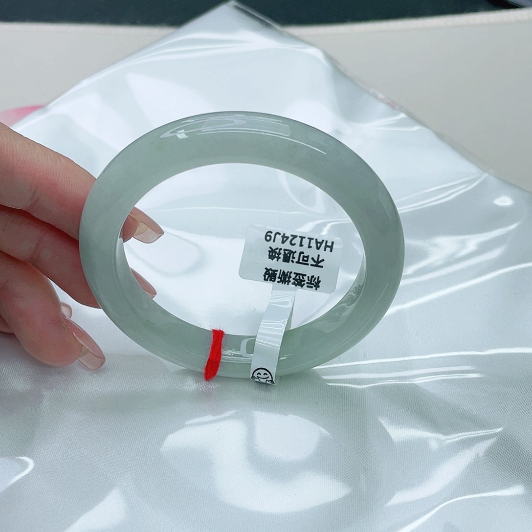 翡翠手镯未镶嵌正53,3