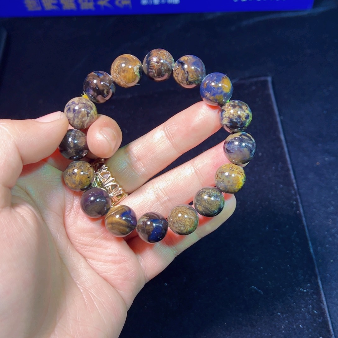 琥珀裸石未镶嵌琥珀