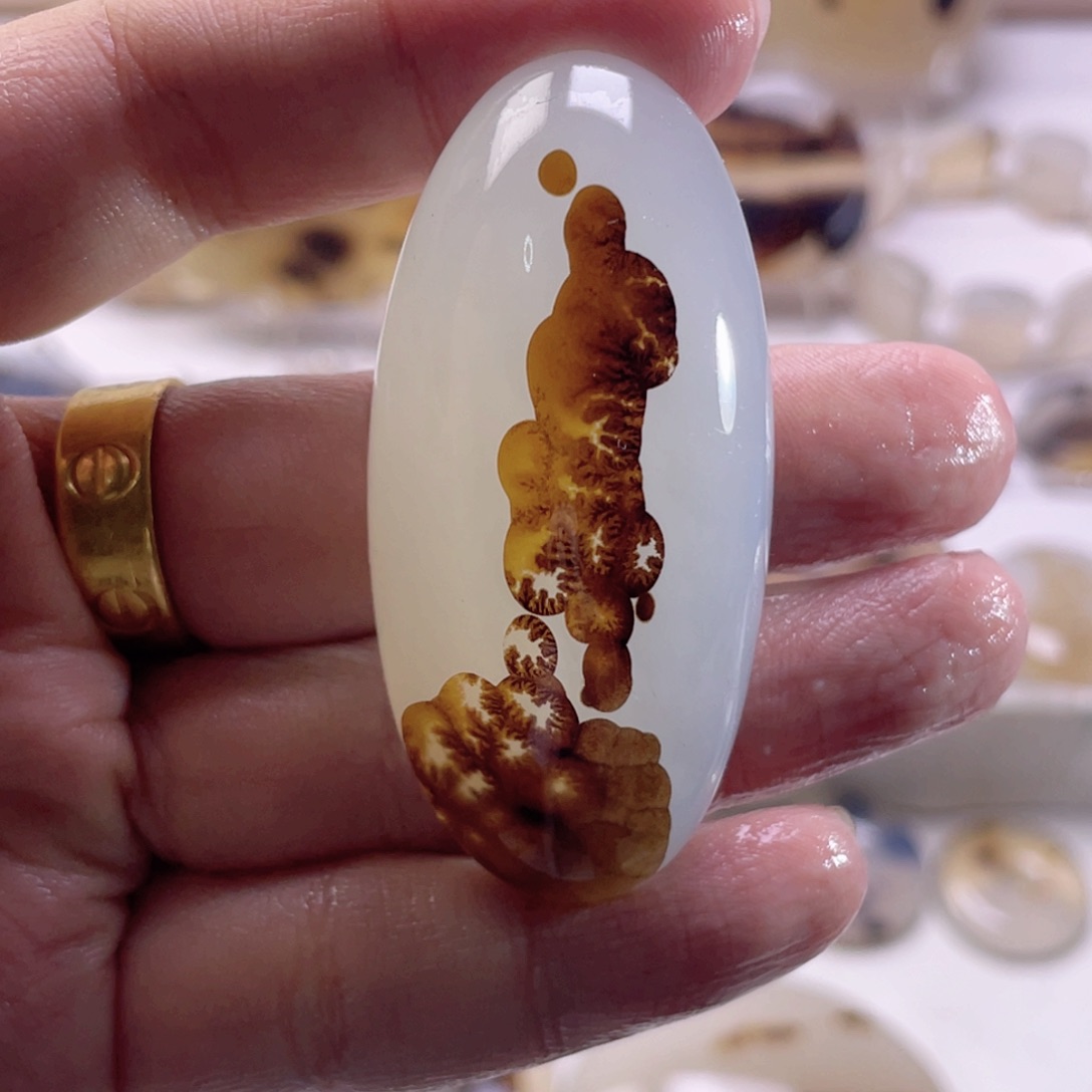 玛瑙/玉髓未镶嵌珠宝奇石