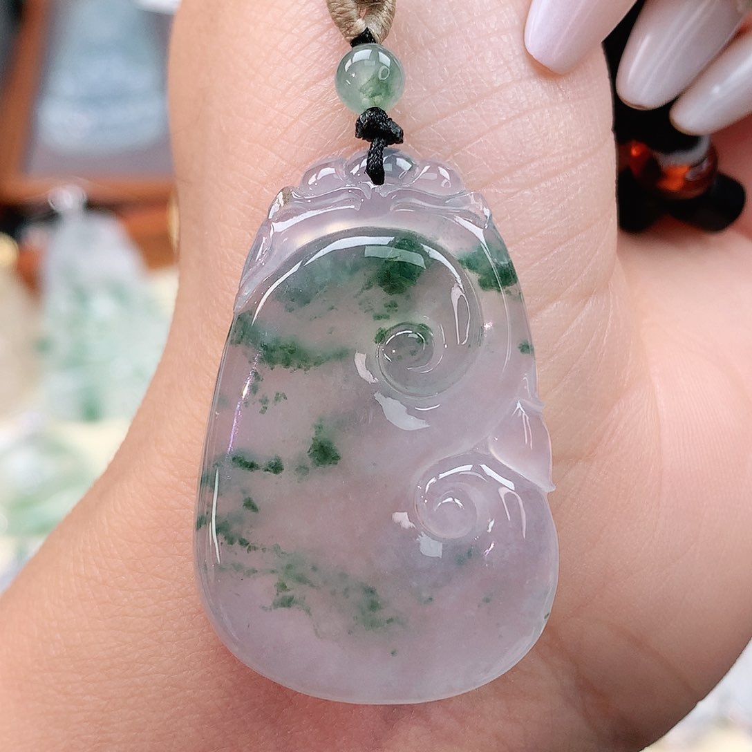 颈饰未镶嵌翡翠如意