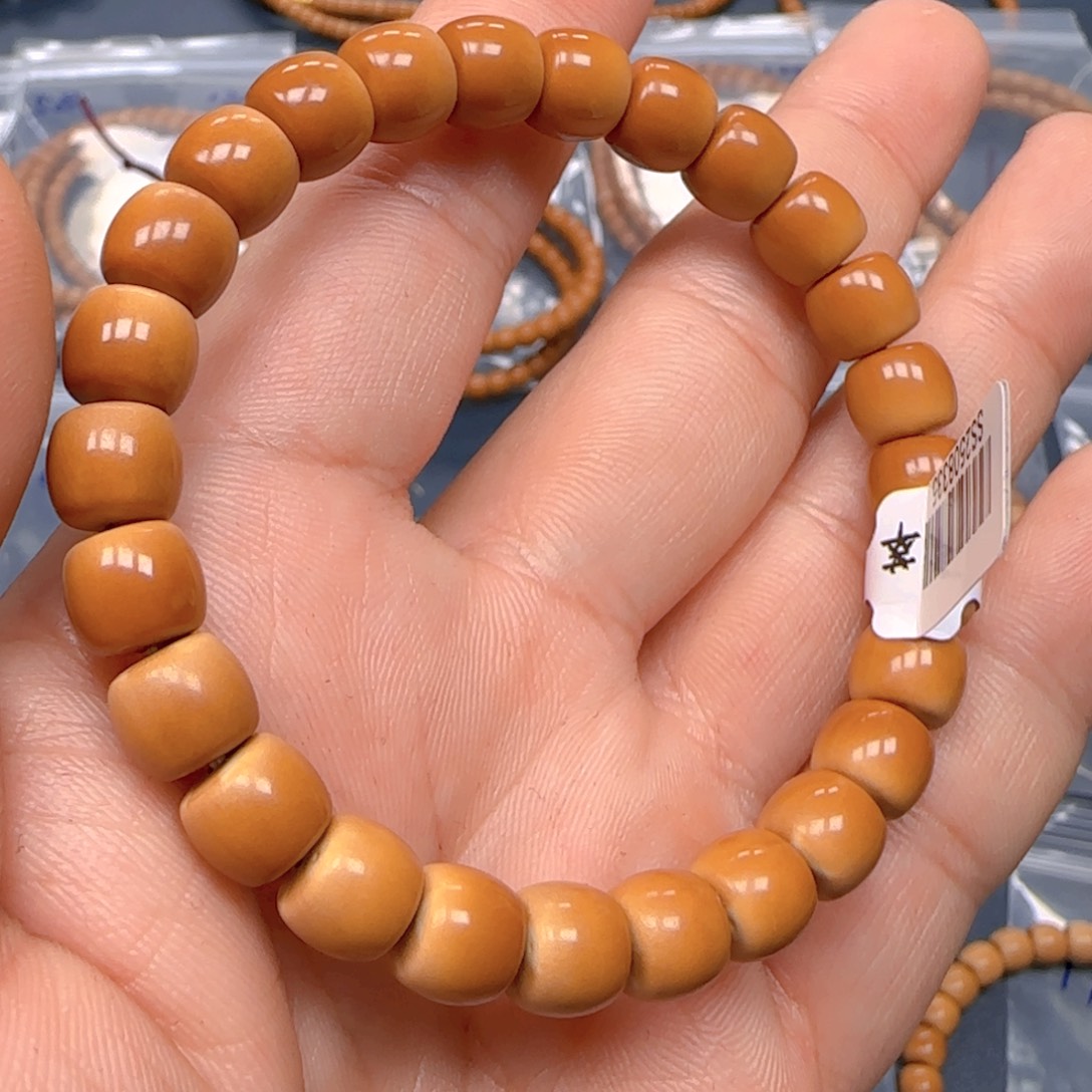 刘***杯手串橄榄核SS级核尖极限弧尺寸8.6