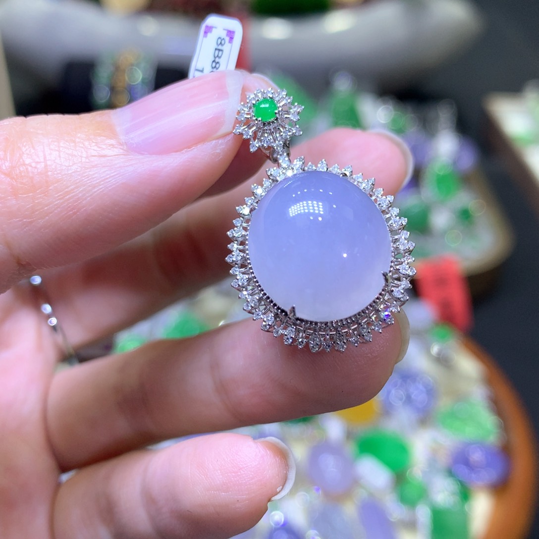 【闪购商品】翡翠颈饰18K金镶嵌翡翠吊坠项链