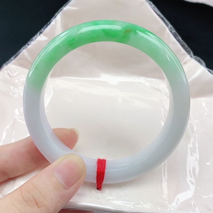 翡翠手镯未镶嵌翡翠349