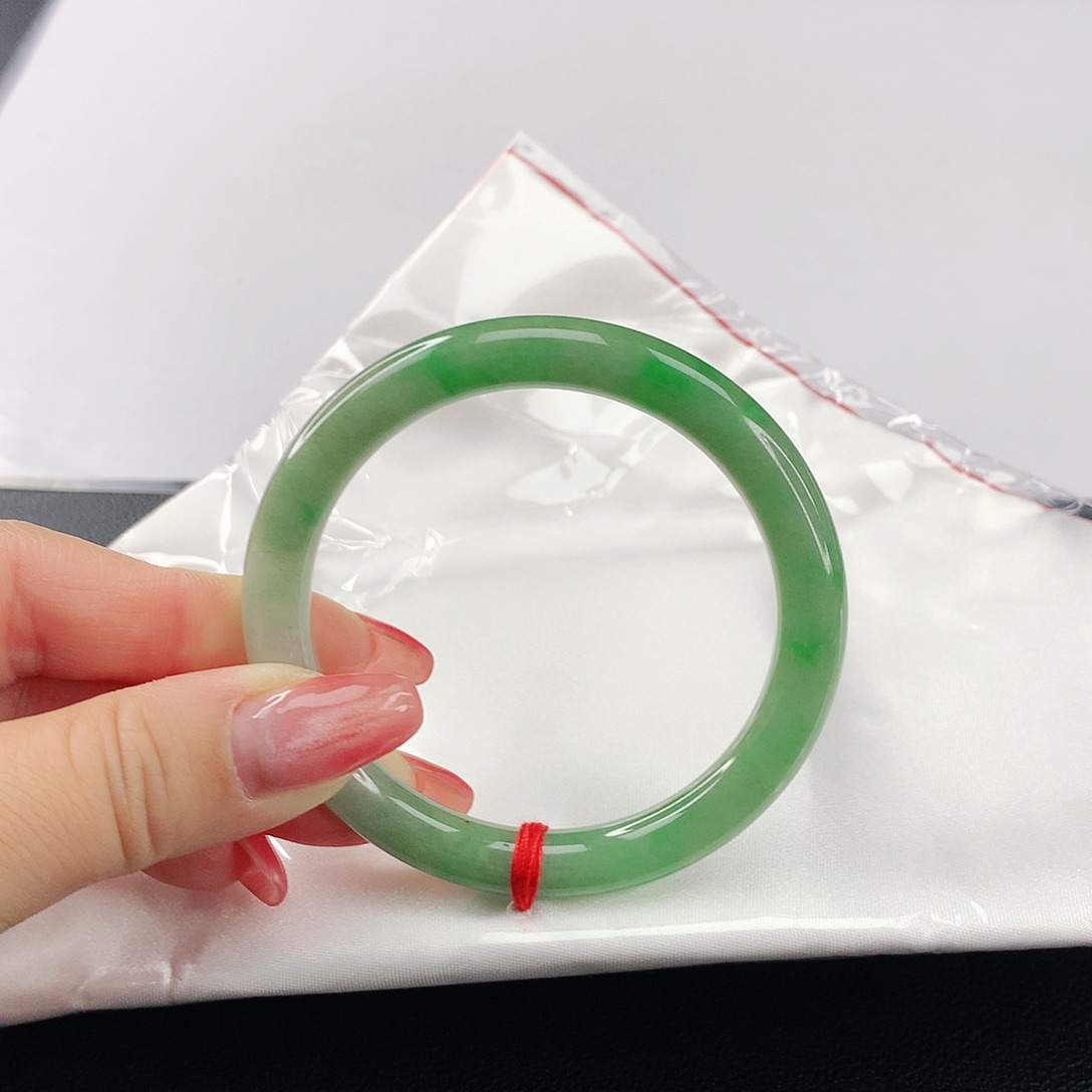 翡翠手镯未镶嵌翡翠034