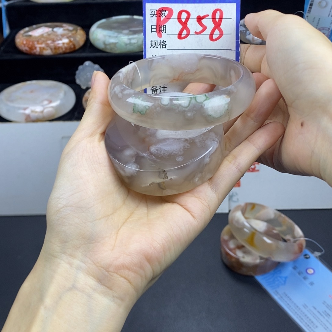 清***风未镶嵌手镯石英质玉