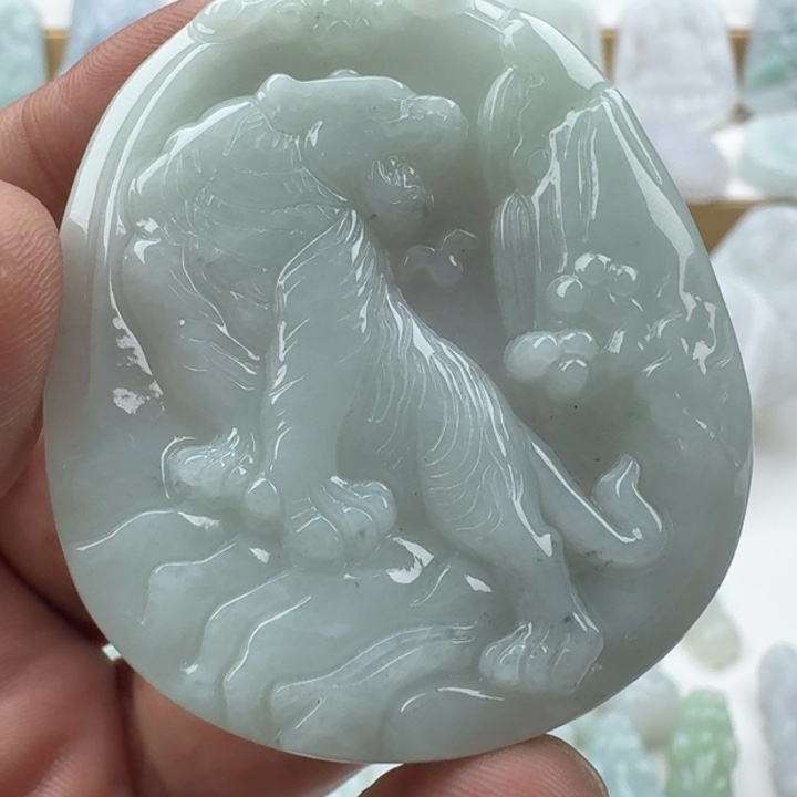 翡翠未镶嵌颈饰天然缅甸A货翡翠