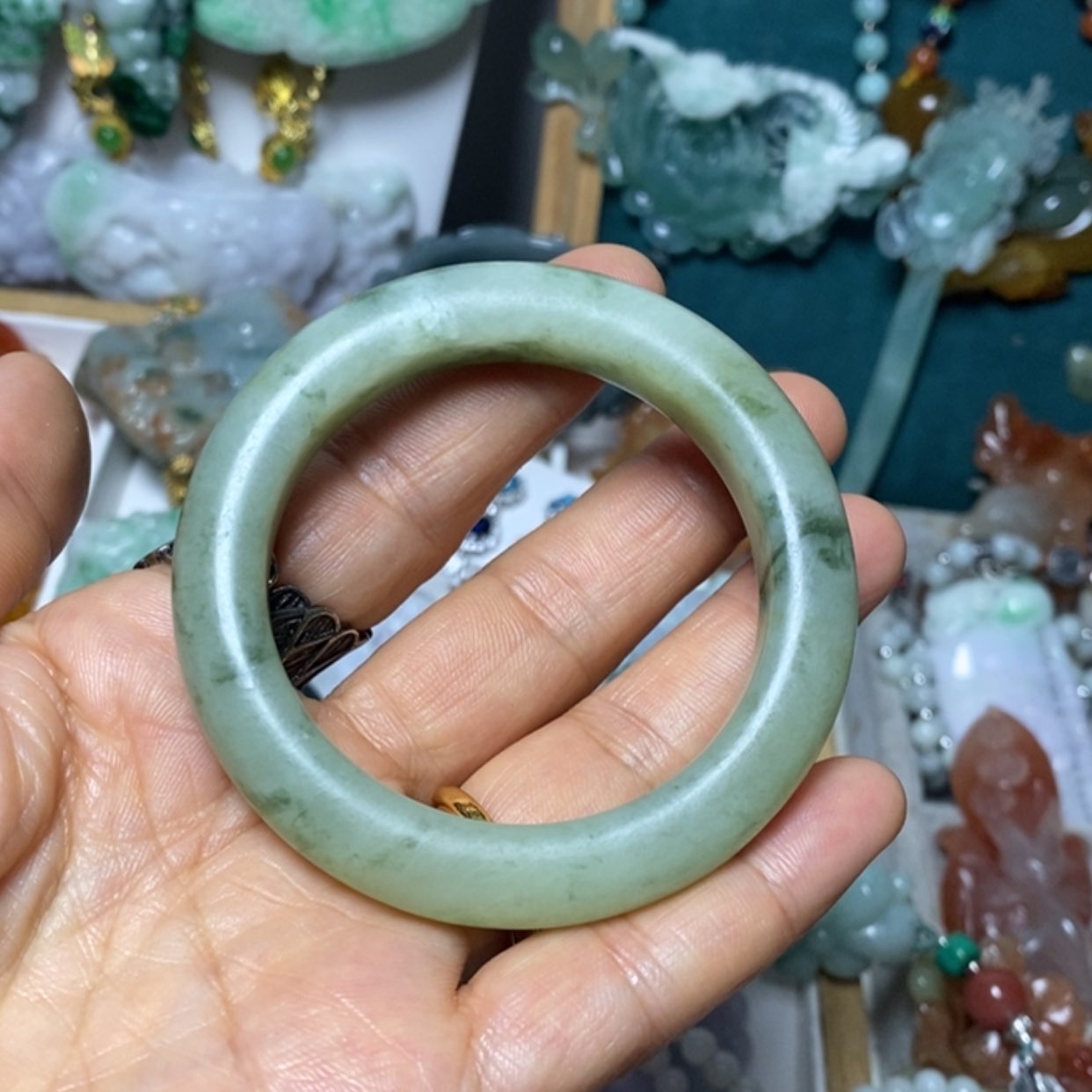 【闪购商品】翡翠吊坠(赠链)未镶嵌