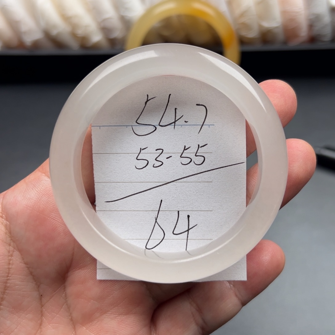 石英质玉（黄龙玉）手镯未镶嵌64