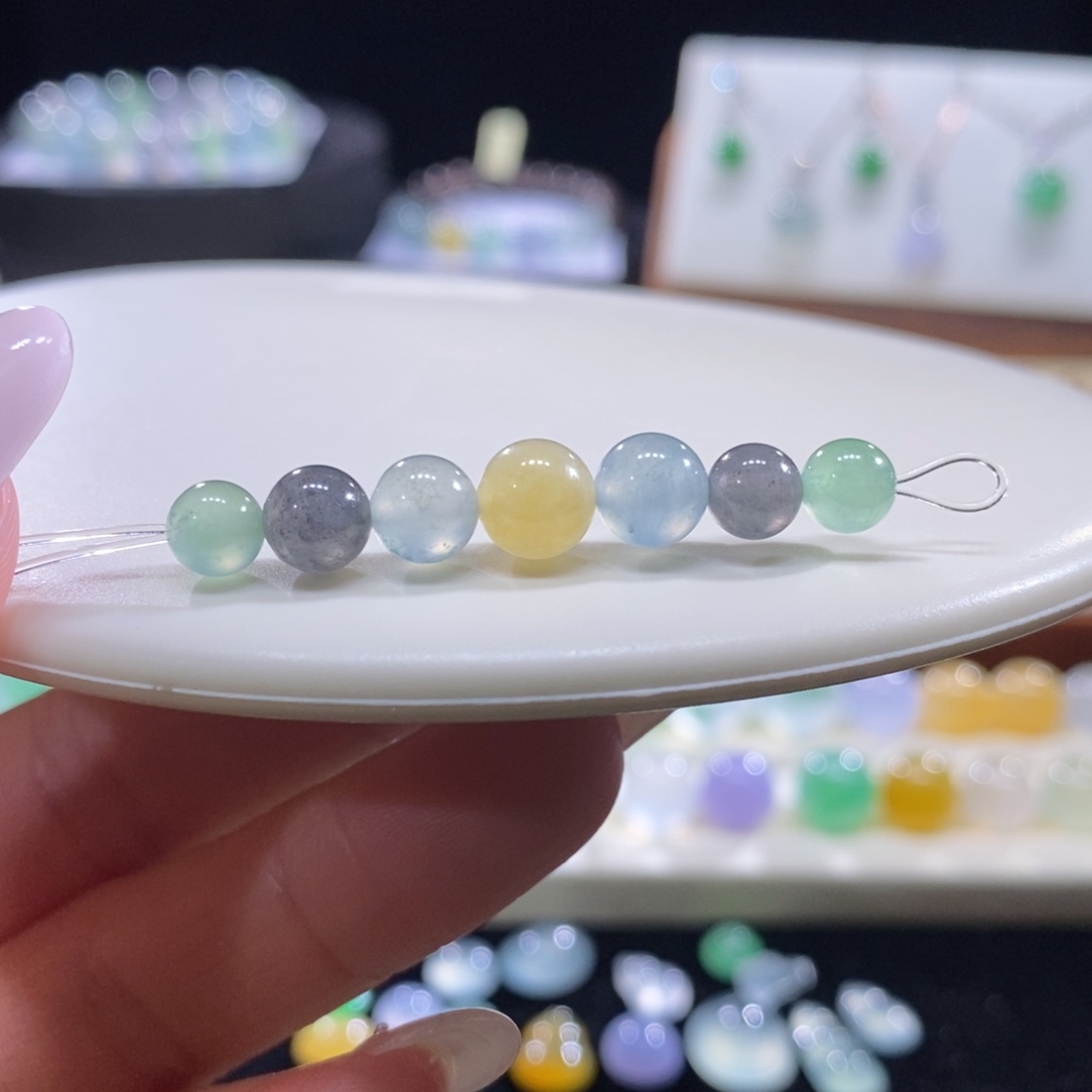 翡翠未镶嵌颈饰翡翠莫兰迪色系小珠搭配