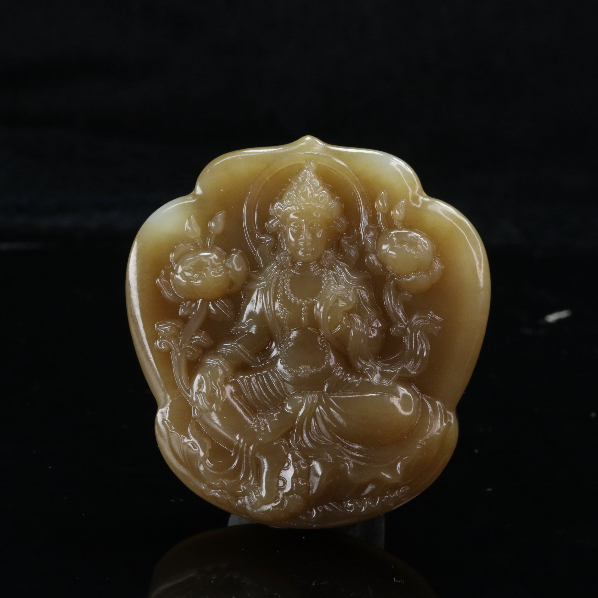 35和田玉且末老糖度母观音/400228上海嘉禾拍卖