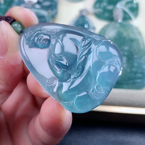 【闪购商品】翡翠颈饰未镶嵌天然翡翠