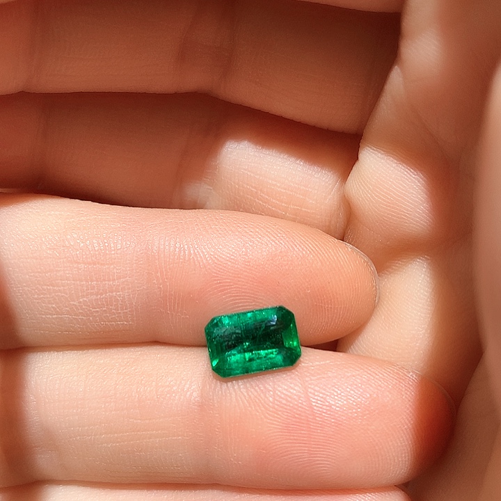 裸石未镶嵌祖母绿1.75克拉赞比亚吉尔德