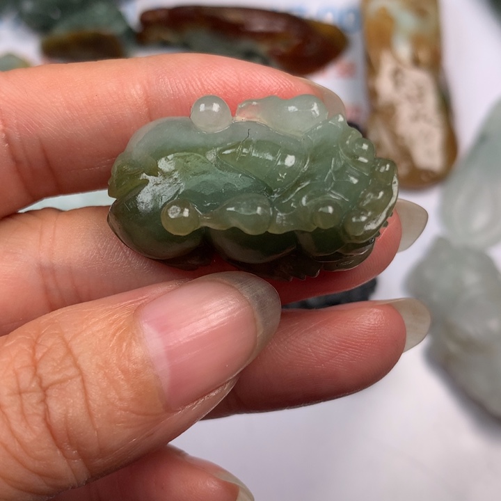 定制翡翠未镶嵌翡翠