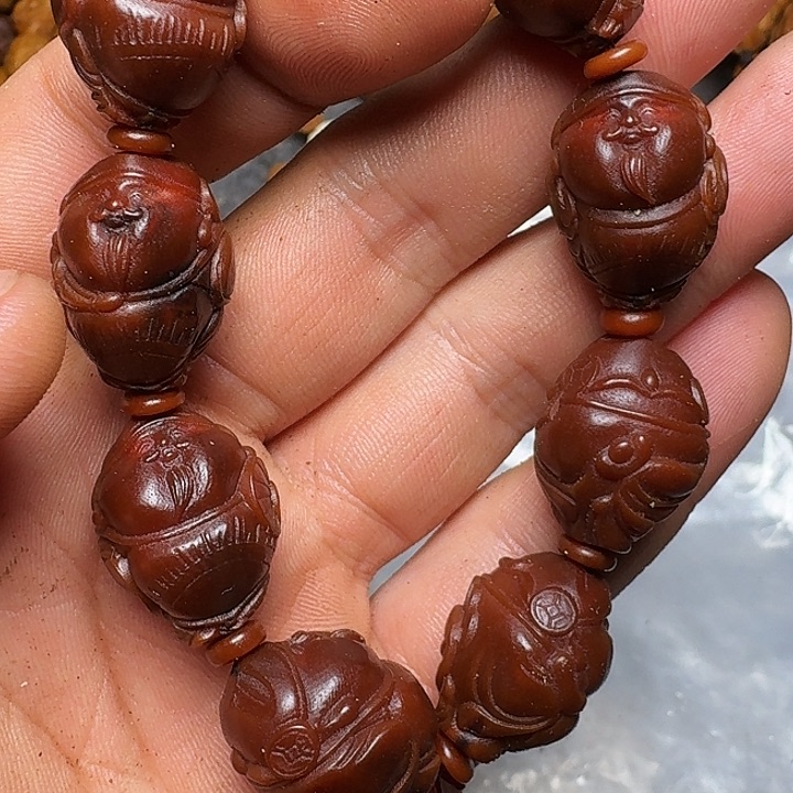 橄榄核手串你是谁