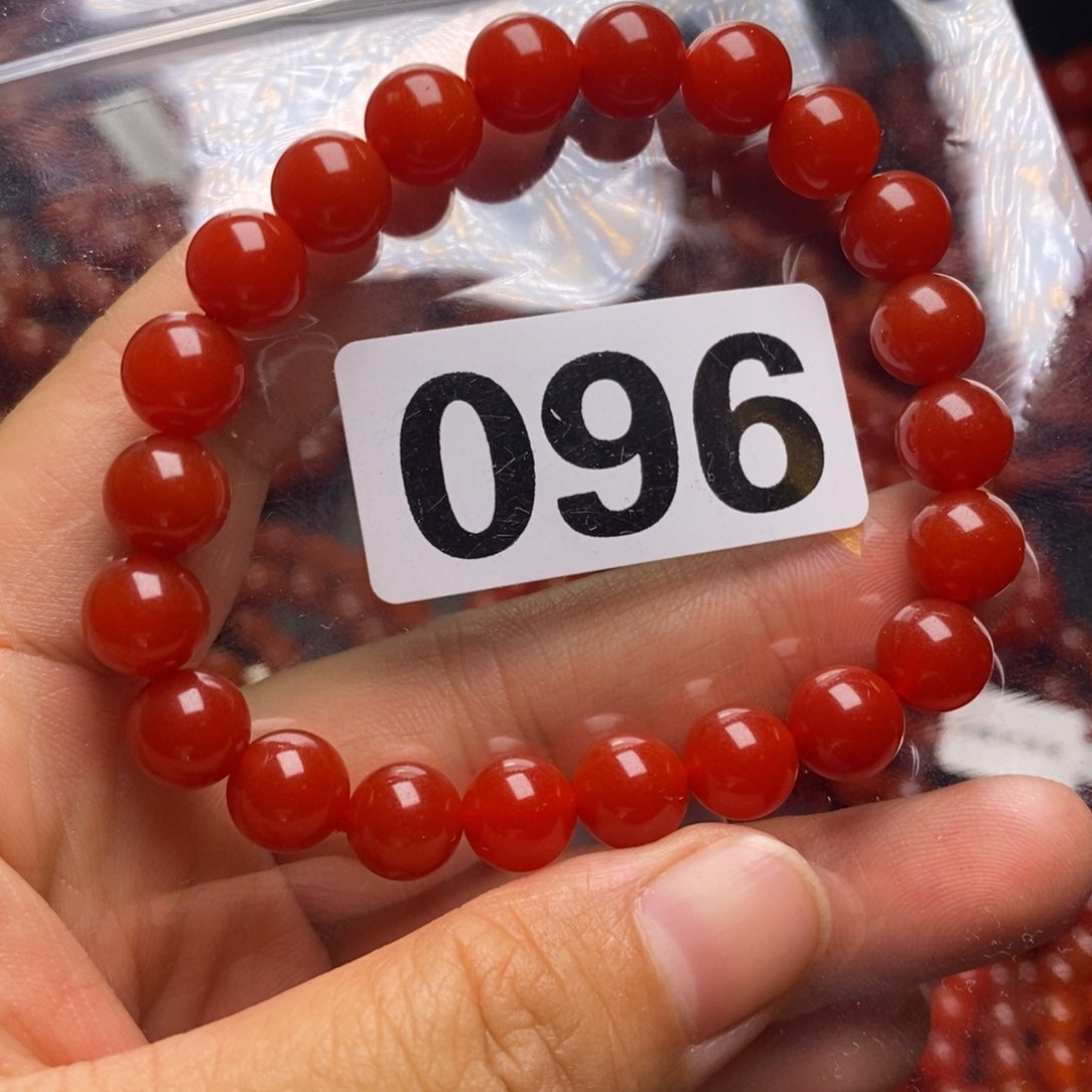 手链未镶嵌南红玛瑙?****Y