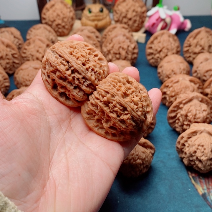 文玩核桃把件南疆石40