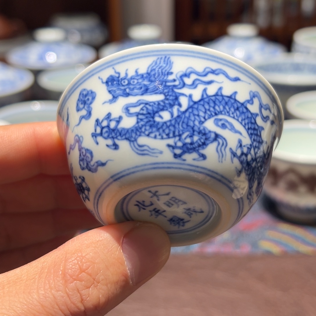 杯青花龙纹卧足缸杯口径约6.9厘米